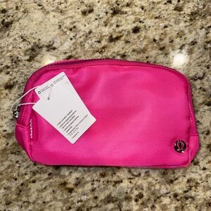 Lululemon Everywhere Belt Bag, 1L Pack Zip Closure Adjustable Strap Unisex